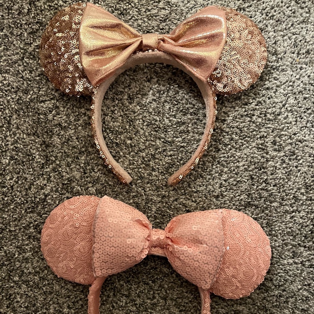 2 Disney Minnie Ears